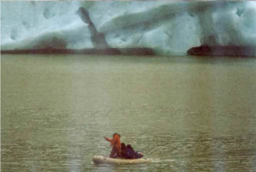 BOTE AUXILIAR 310 MOON Seno Ultima Esperanza Glaciar Cerrano