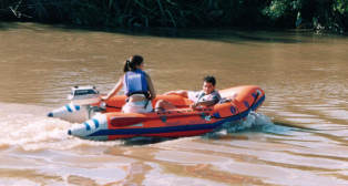 MOON 310 Dinghy Rigid Hull Inflatable Boat RIBs Lunamar Boatyards