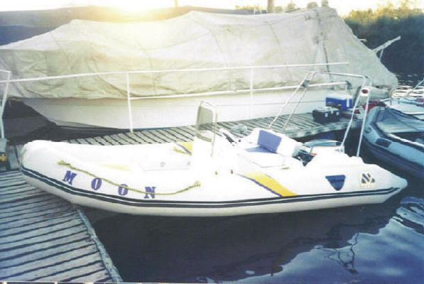 MOON semi rigid hull inflatable boats ribs 440 T