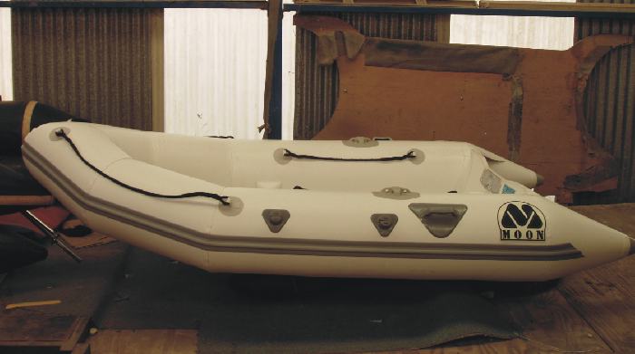 MOON 310 Dinghy Rigid Hull Inflatable Boat RIBs Lunamar Boatyards