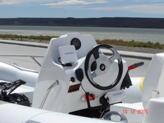 MOON 560 rigid hull inflatable boats SANTA CRUZ PATAGONIA future console