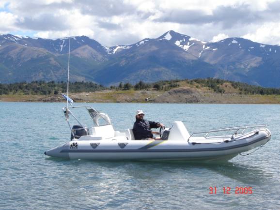 semirrigida inflable neumatica gomon 560 sport turismo SANTA CRUZ PATAGONIA