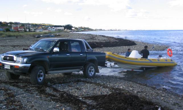 semirrigida inflable neumatica gomon 560 sport turismo PUNTA ARENAS CHILE PATAGONIA