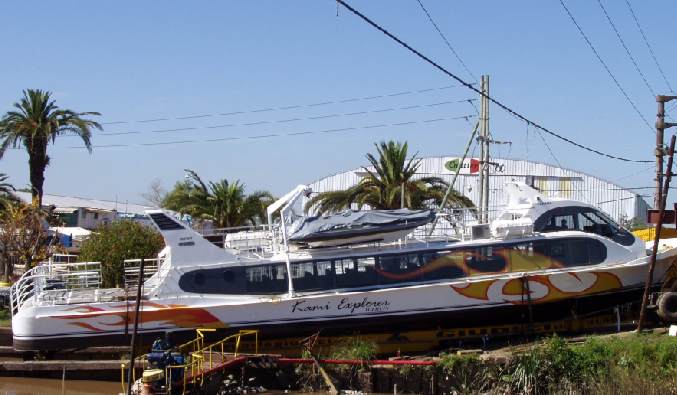 MOON 560 Sport Tourism Auxiliary boats of Passangers ships Patagonia Tierra del Fuego