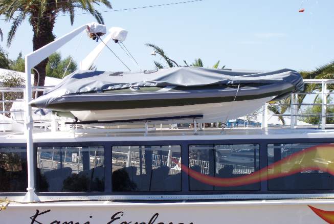 MOON 560 Sport Tourism Auxiliary boats of Passangers ships Patagonia Tierra del Fuego