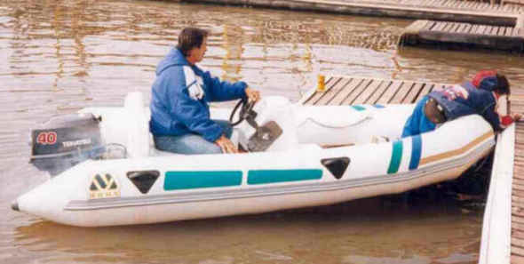 MOON 410 RIGID INFLATABLE BOATS SHIPYARDS 