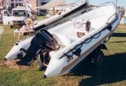 Bote neumatico semirrigido MOON 480 Turismo Astillero Lunamar