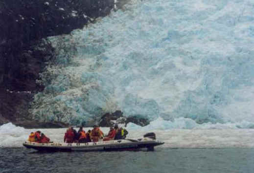 Expedition in Beagle Channel in Tierra del Fuego Navigation in Glaciars Patagonia Adventure Tourism