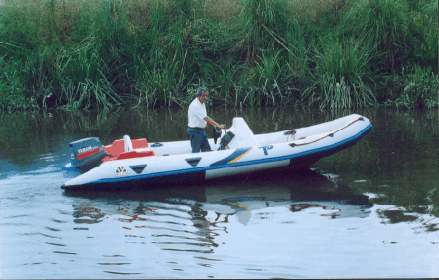 petrolium company MOON NAV 560 Ocean Rigid Hull Inflatable Boat RIBs Lunamar Boatyards