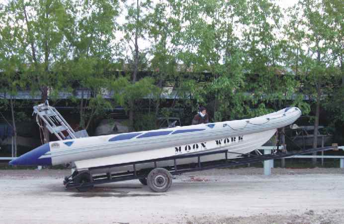 moon work 900 rigid inflatable boat 