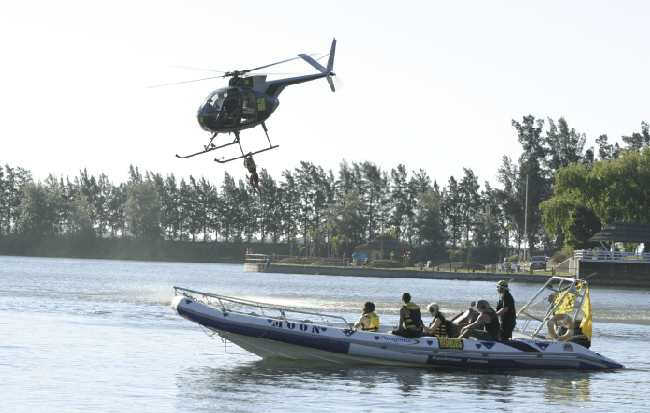 FEAR FACTOR GERMANY boat services, tv productions, risk scenes, regattas races, events, films, photographs, boats rental, MOON Ribs COURTESY of SANTIAGO LEPERA PHOTOGRAPHERS