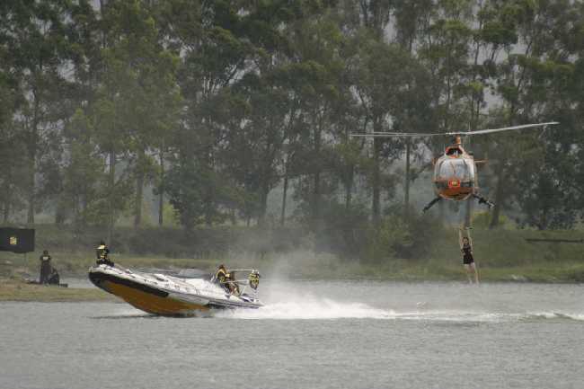 FEAR FACTOR FRANCIA servicio de embarcaciones producciones televisivas eventos filmaciones fotografias alquiler Semirrigidos Moon GENTILEZA SANTIAGO LEPERA FOTOGRAFOS