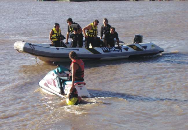 boat rental,  rescue, security in the water, films, tv, fotographs, productions, risk scenes, stunts, special effects