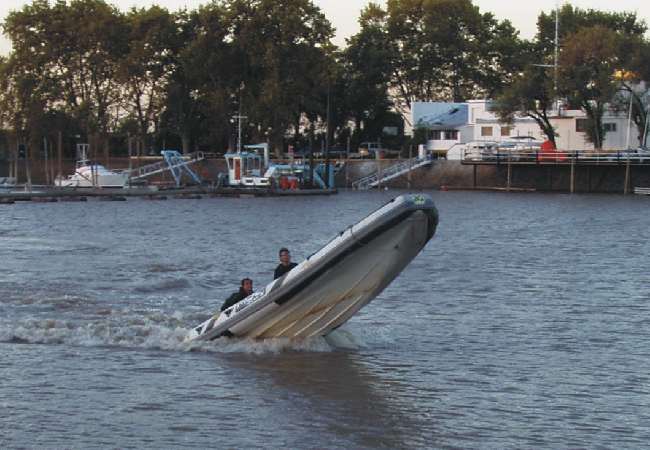 boat rental,  rescue, security in the water, films, tv, fotographs, productions, risk scenes, stunts, special effects