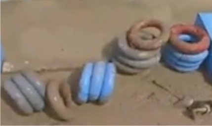 ANILLOS DONAS juegos inflables MOON donas anillos esferas pelotas botes chocadores programas tv hombre al agua wipeout juegos acuaticos entretenimiento 