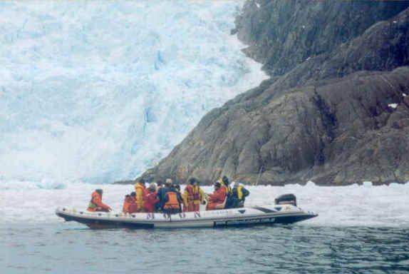 Expedition in Beagle Channel in Tierra del Fuego Navigation in Glaciars Patagonia Adventure Tourism